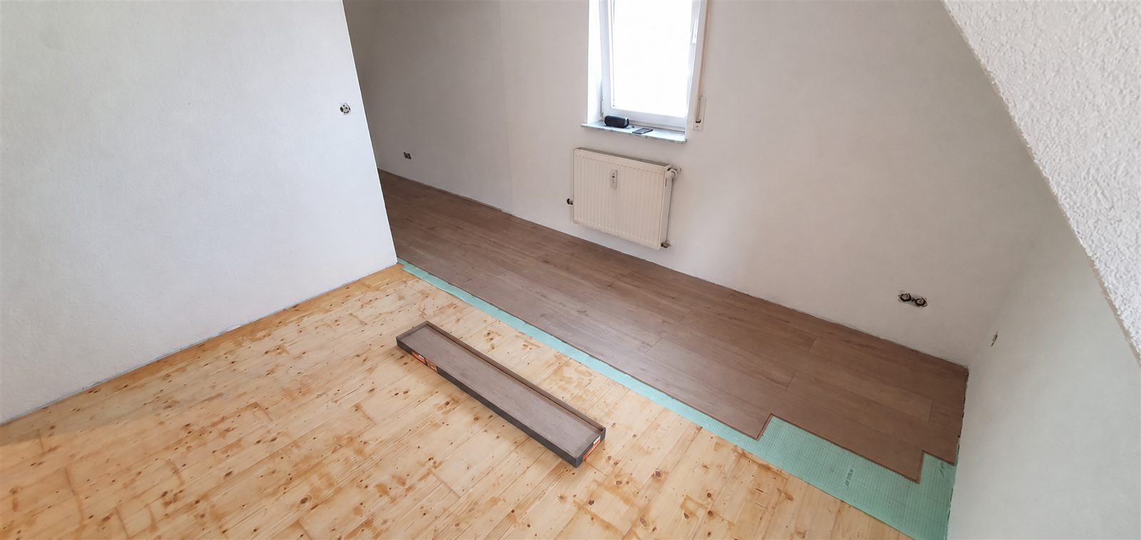 Verlegung auf Trittschalldämmung über neuem Blindboden